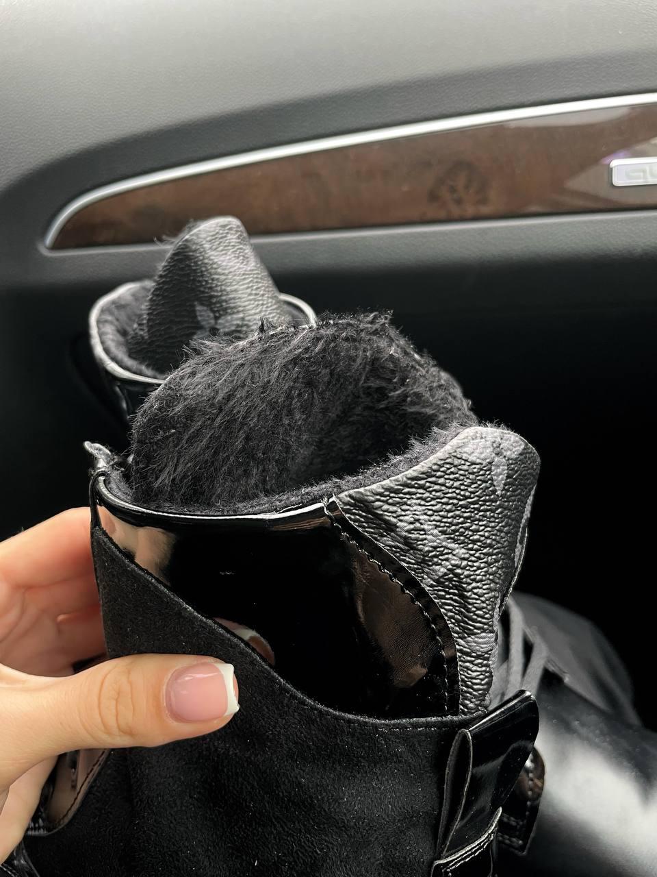 Louis Vuitton Boots Black Fur v2