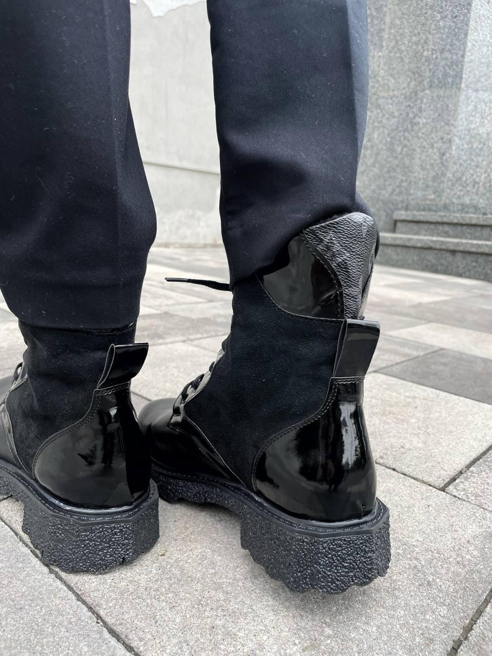 Louis Vuitton Boots Black Fur v2