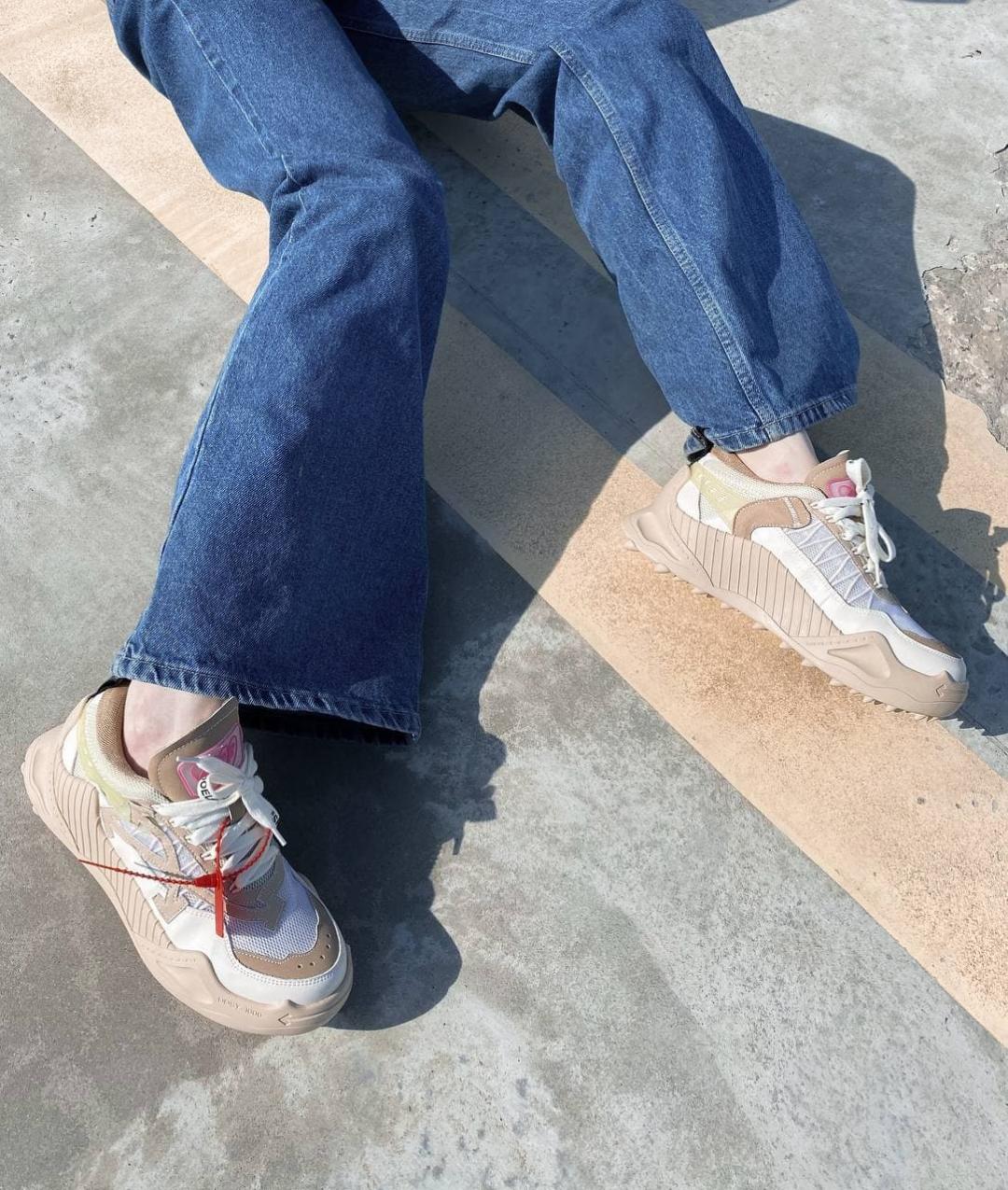 OFFxWHITE Premium Mono Beige