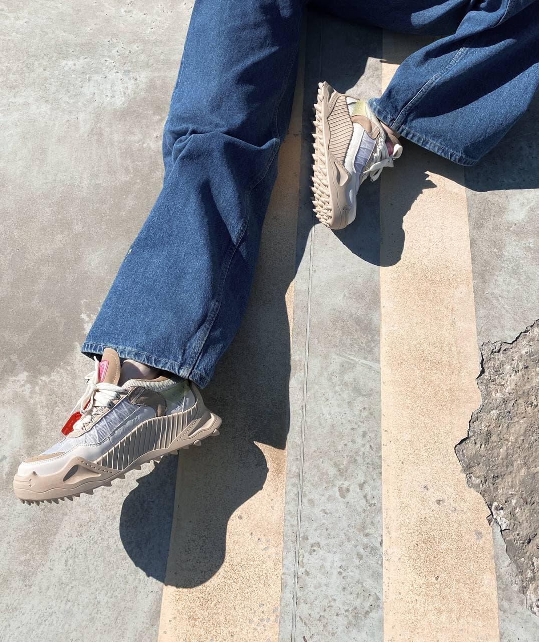 OFFxWHITE Premium Mono Beige