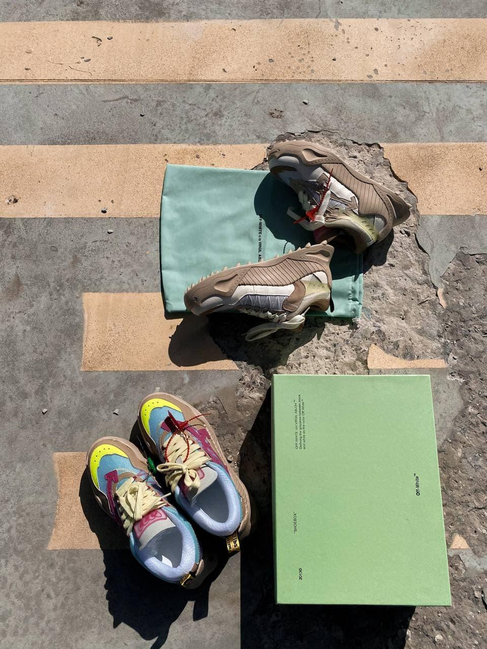 OFFxWHITE Premium Mono Beige