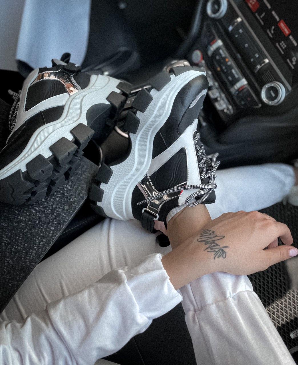 Prada Chunky Black White