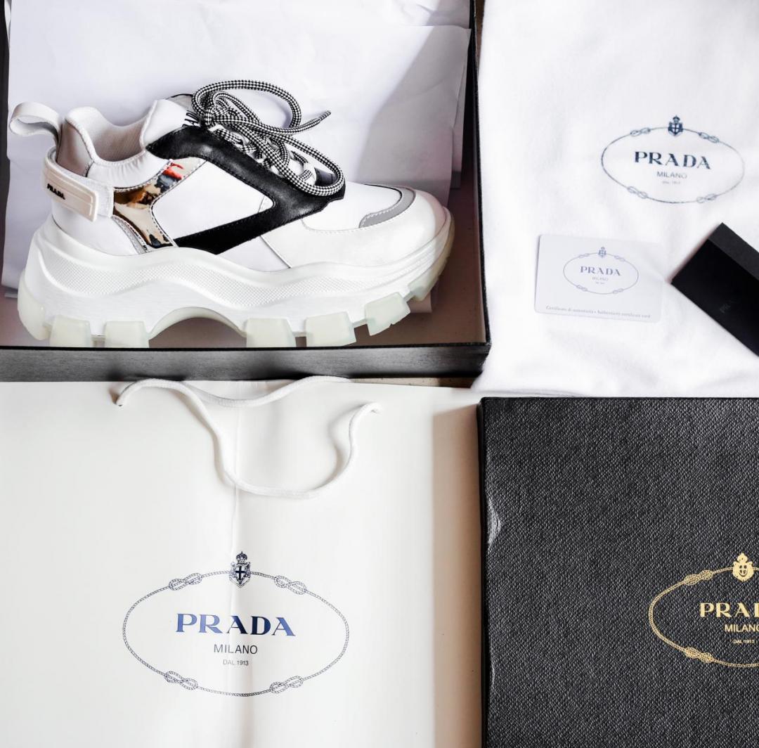 Prada Chunky White Black