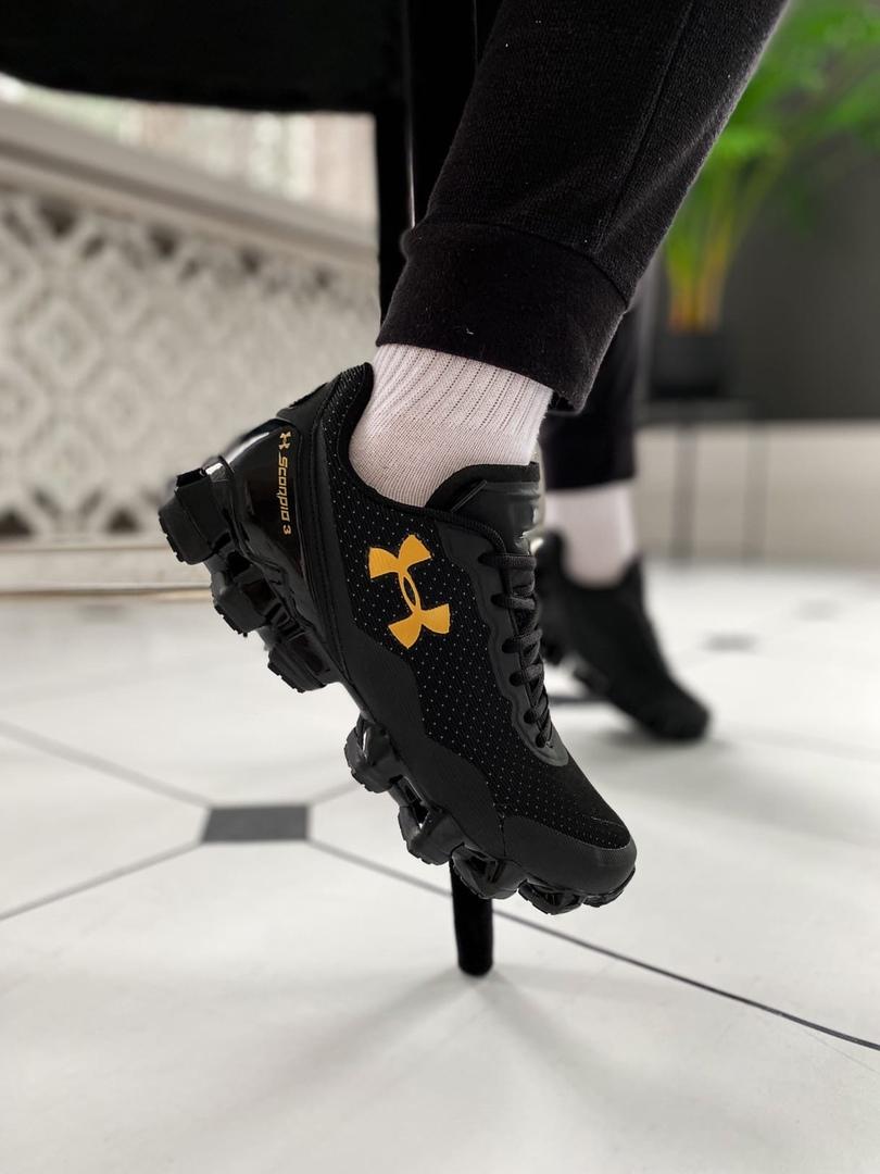 Under Armour Scorpio 2 Black Gold 1