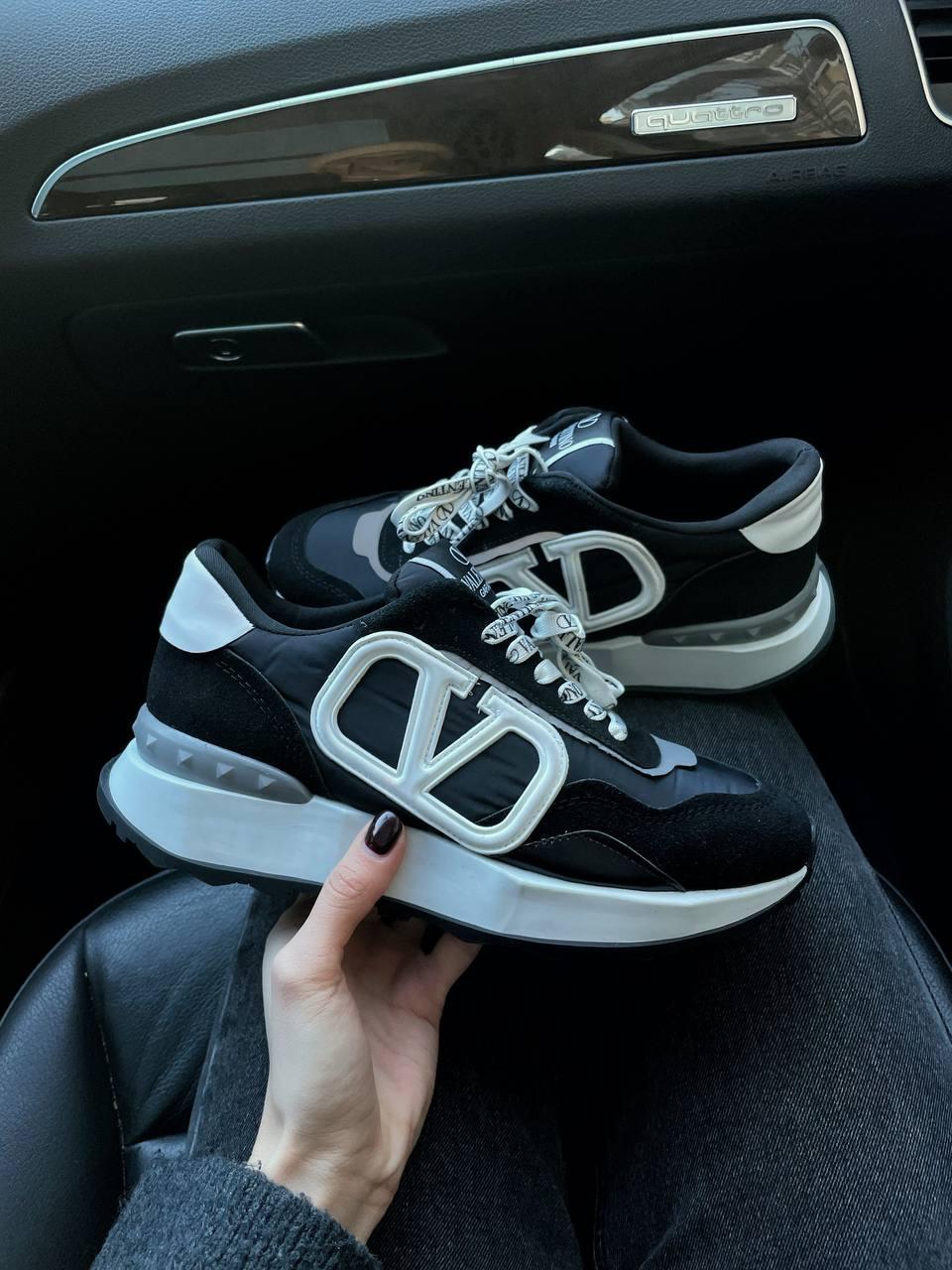 Valentino Garavani Black
