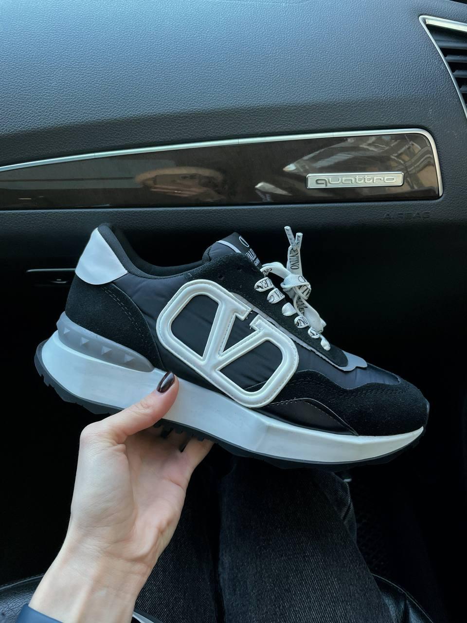 Valentino Garavani Black