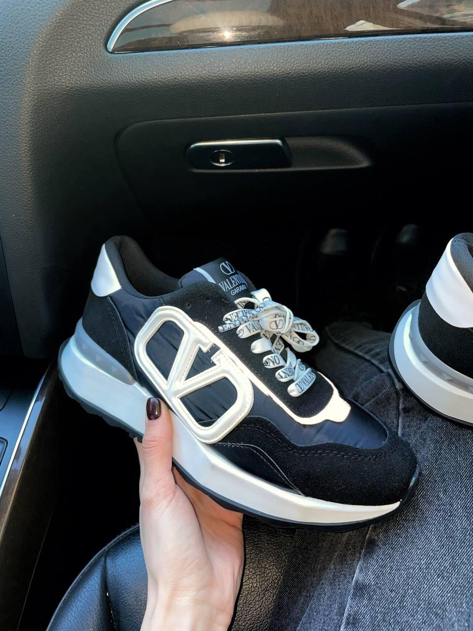 Valentino Garavani Black