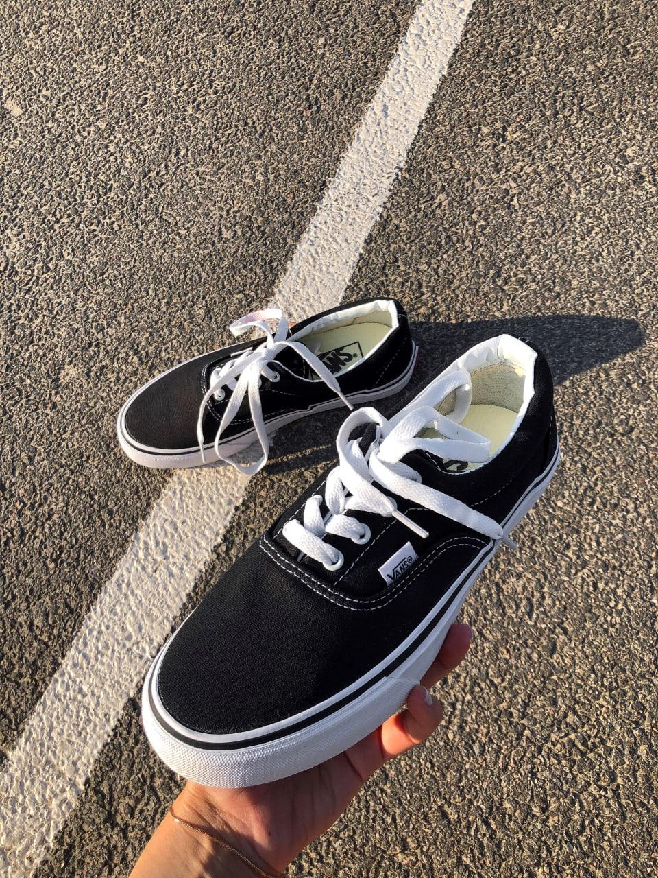 Vans Era Black White