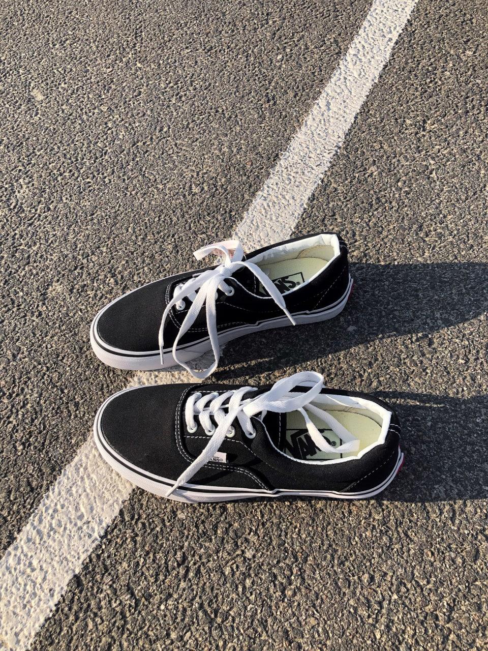 Vans Era Black White