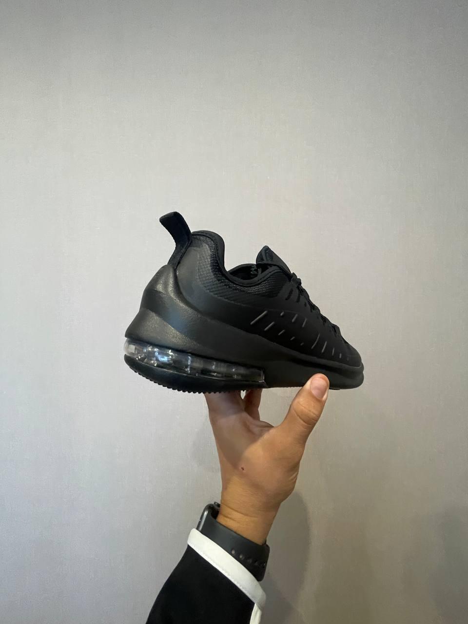 Nike Air Max Axis Black