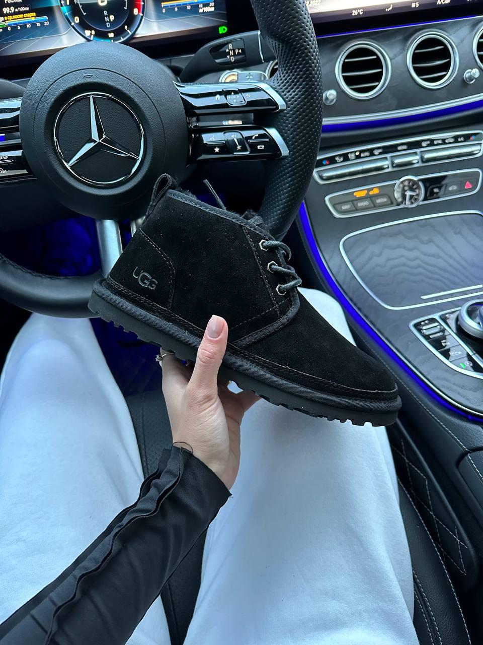 UGG Neumel Black v2