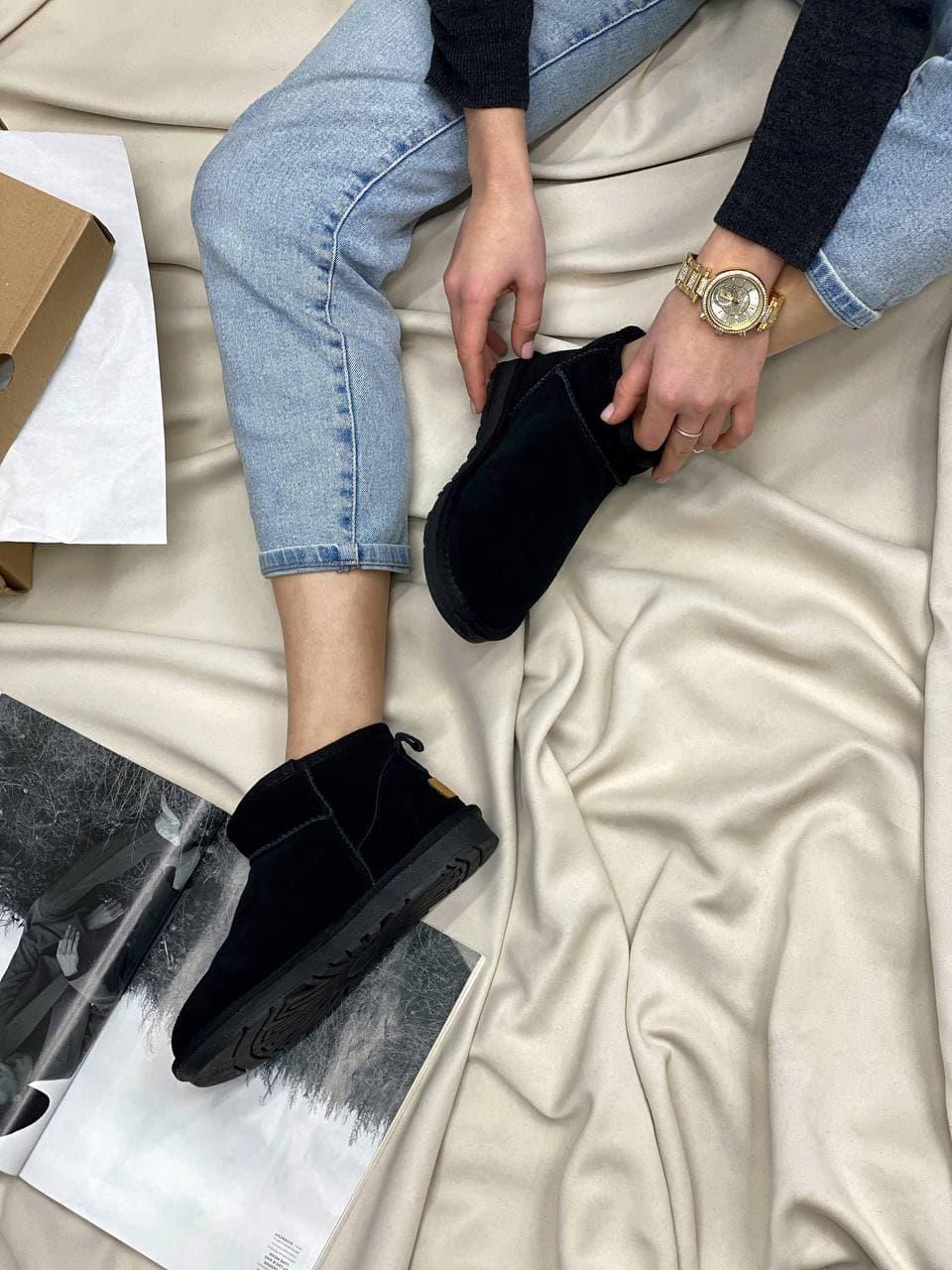 UGG Ultra Mini Black