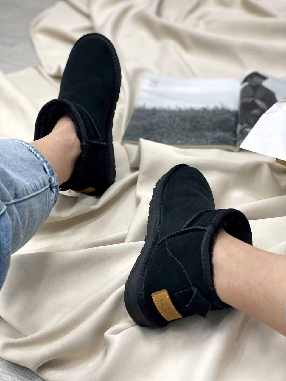 UGG Ultra Mini Black
