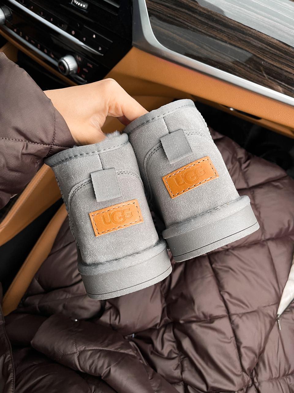 UGG Ultra Mini Light Grey