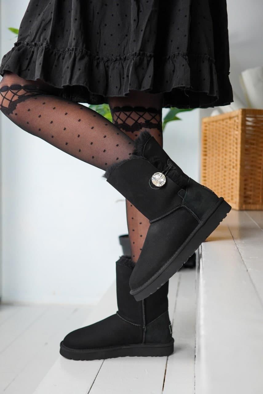 UGG Black 2