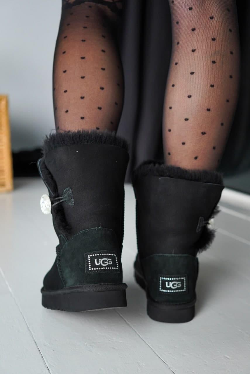 UGG Black 2