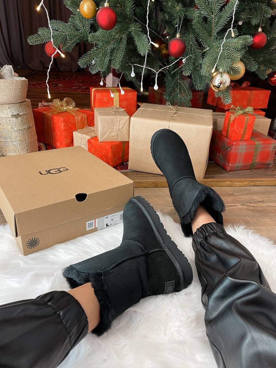 UGG Black