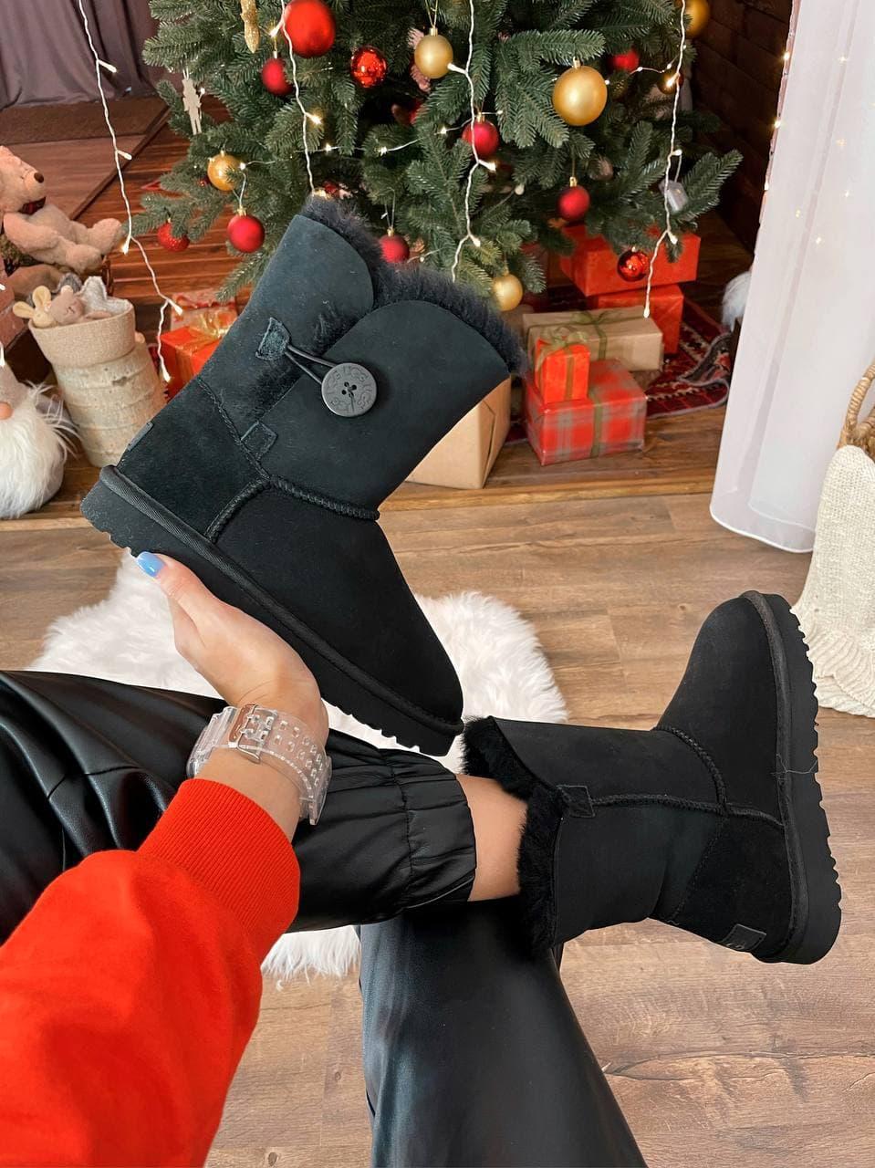 UGG Black