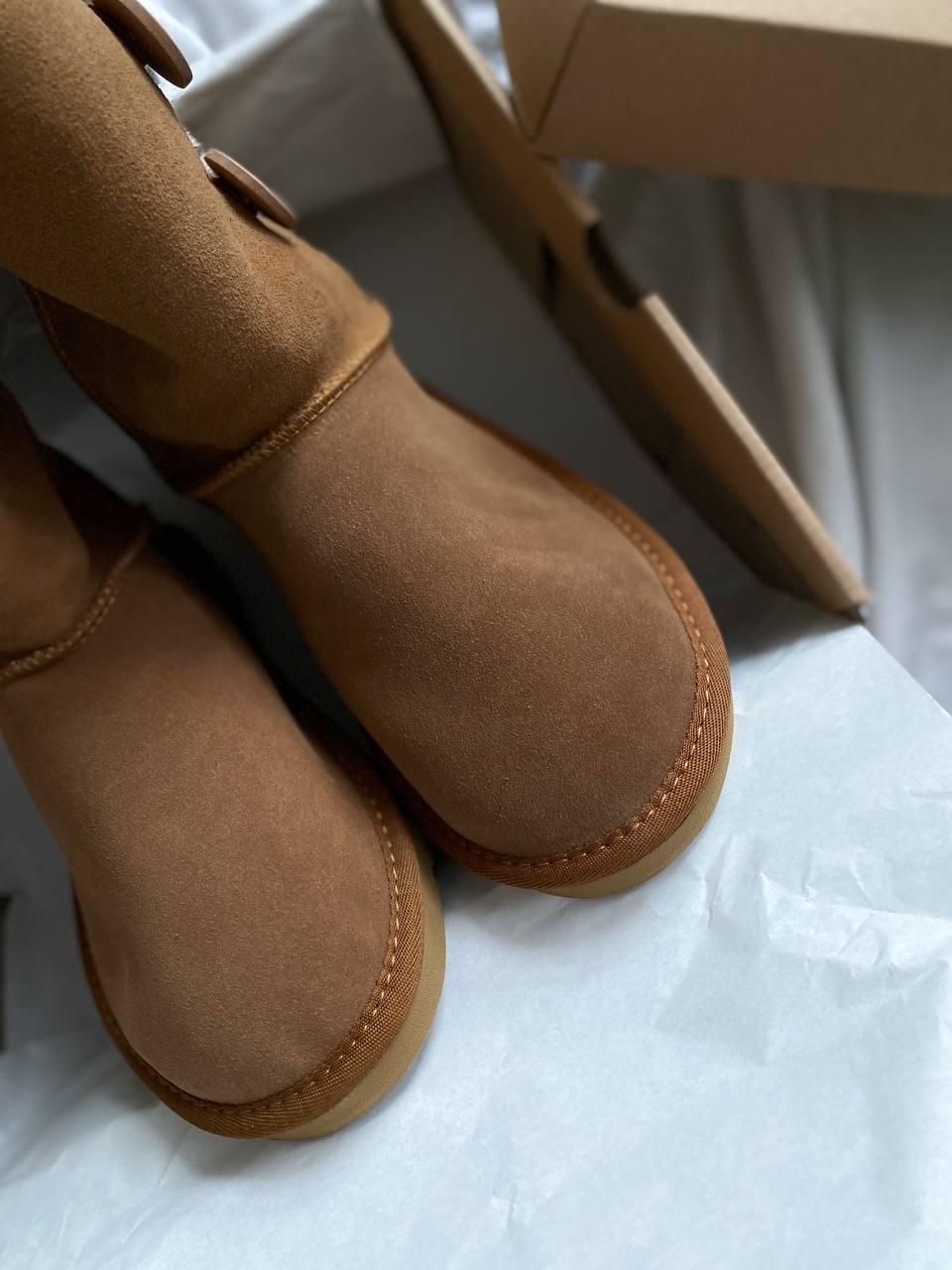 UGG Bailey Button Triplet II High Caramel