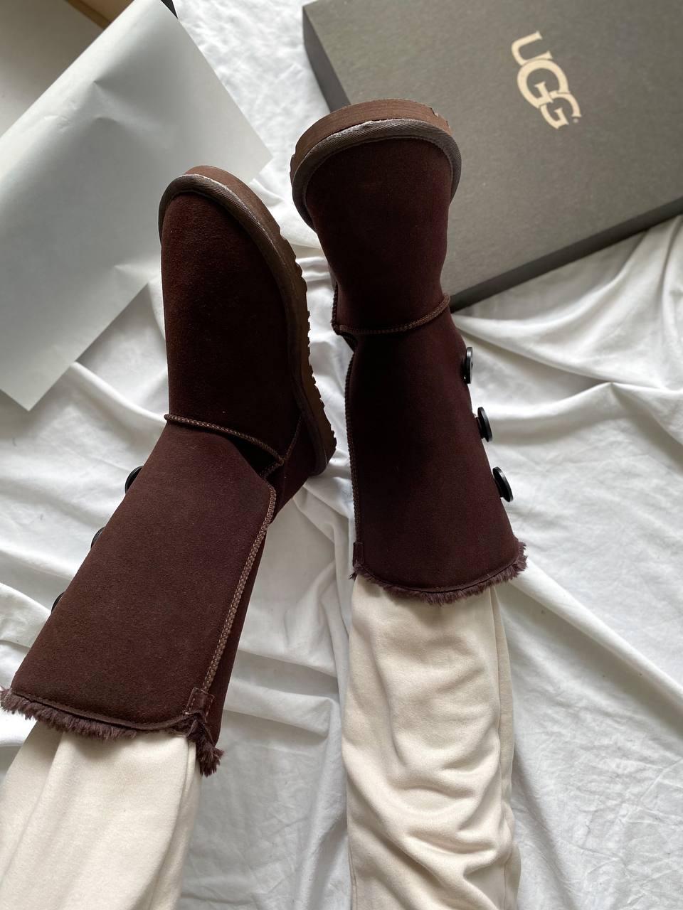 UGG Bailey Button Triplet II High Brown