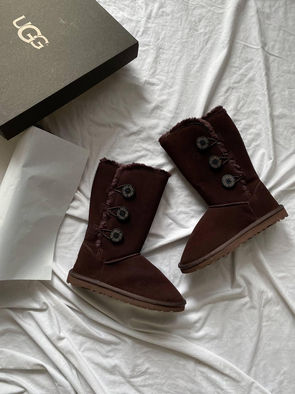 UGG Bailey Button Triplet II High Brown