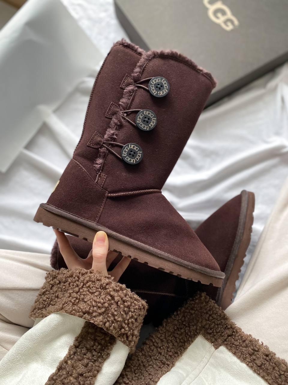UGG Bailey Button Triplet II High Brown