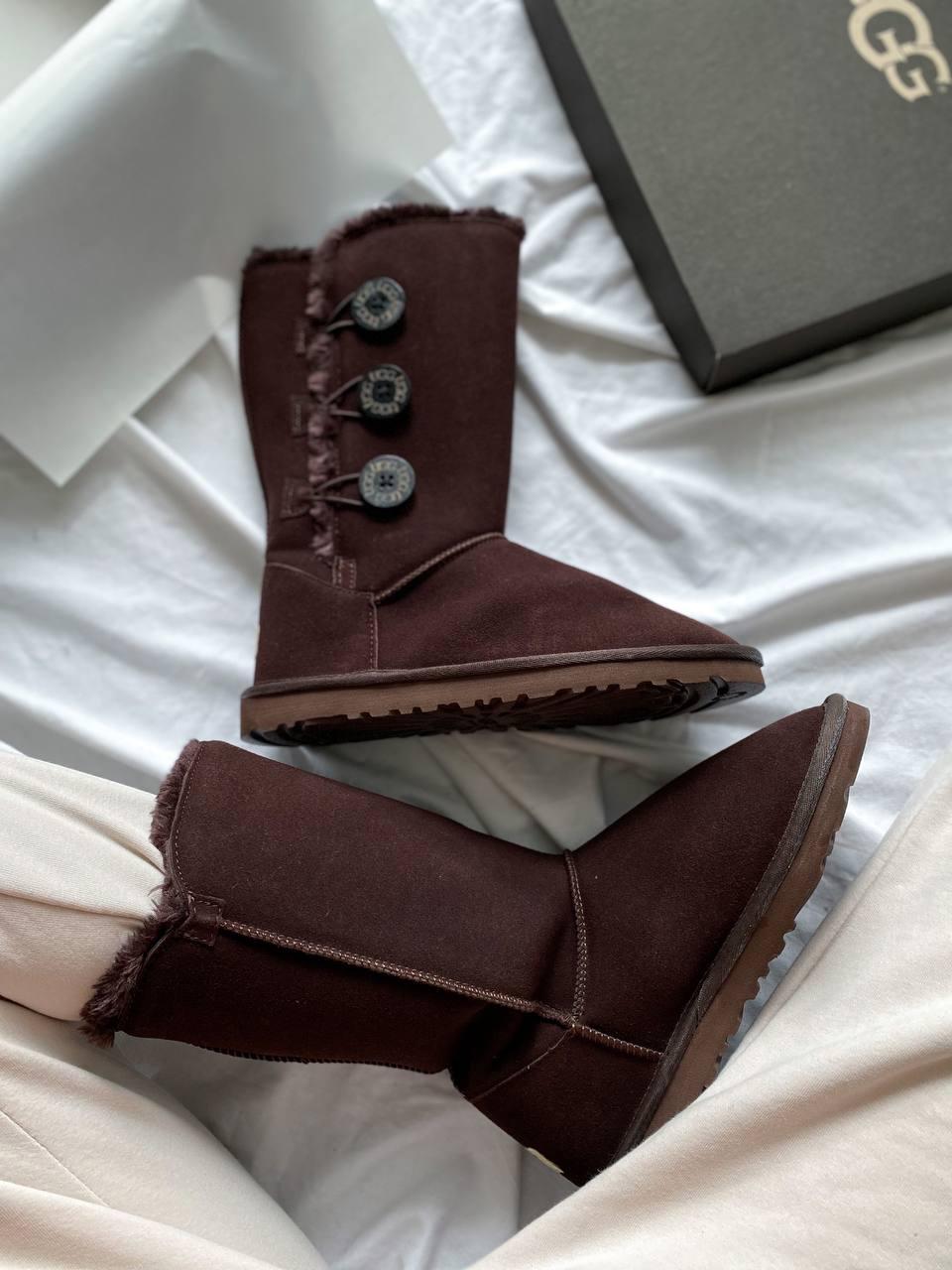 UGG Bailey Button Triplet II High Brown