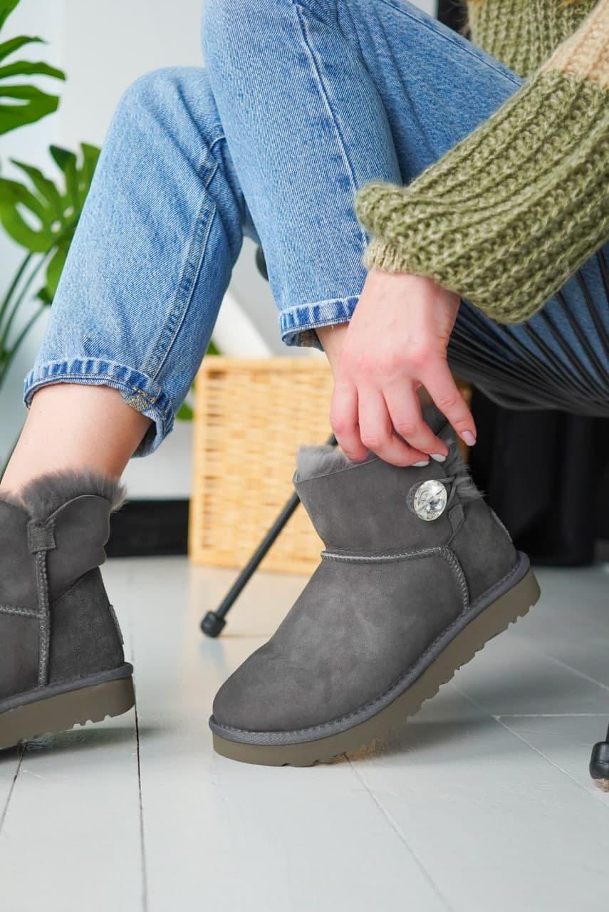 UGG Grey 4