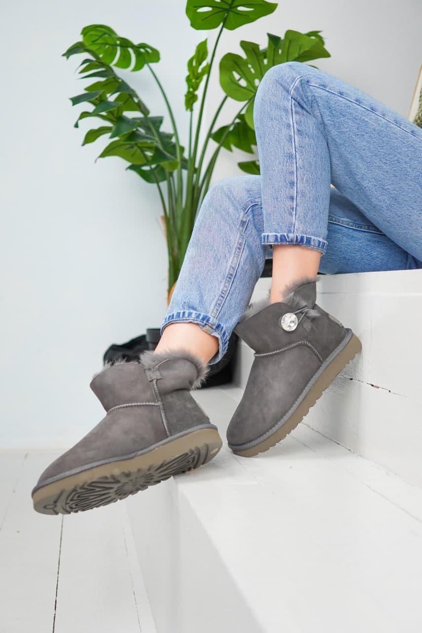 UGG Grey 4