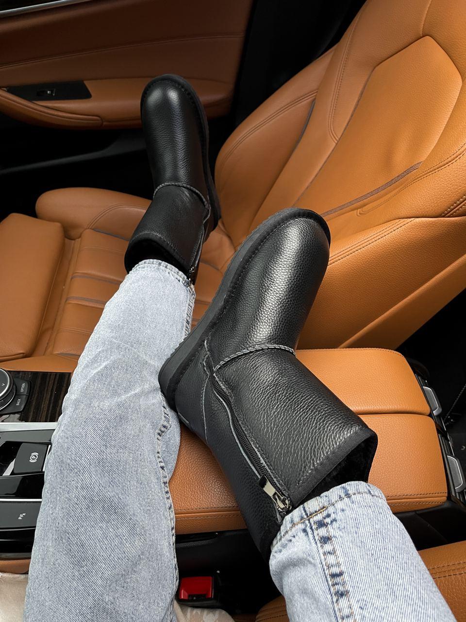 UGG Classic High Zip Black v2