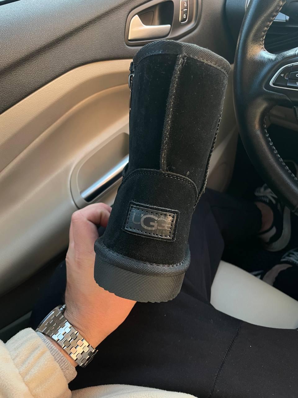 UGG Classic Zip Boot Black