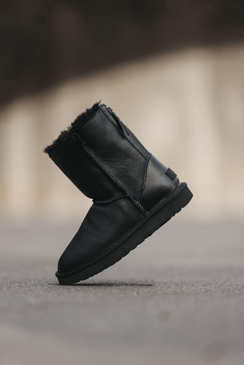 UGG Classic High Zip Black