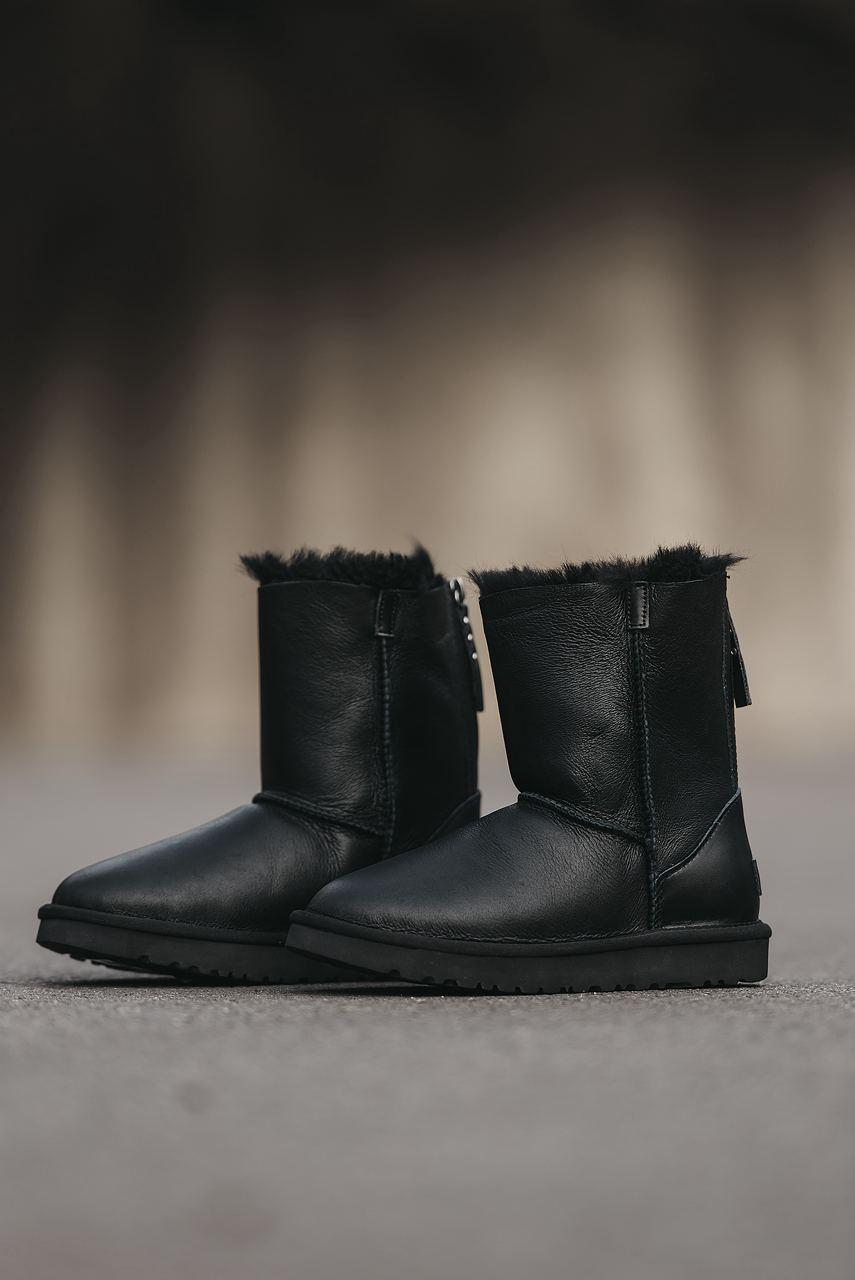 UGG Classic High Zip Black