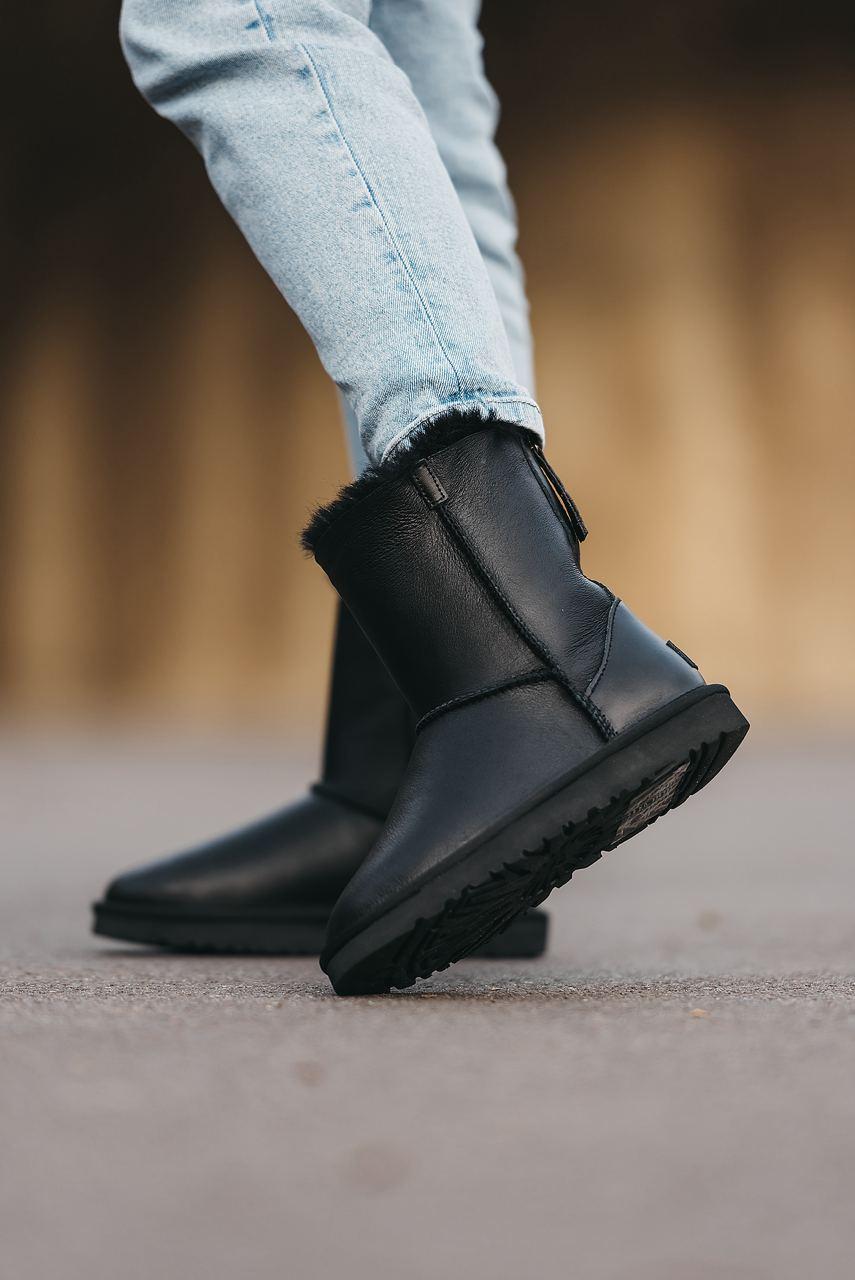 UGG Classic High Zip Black