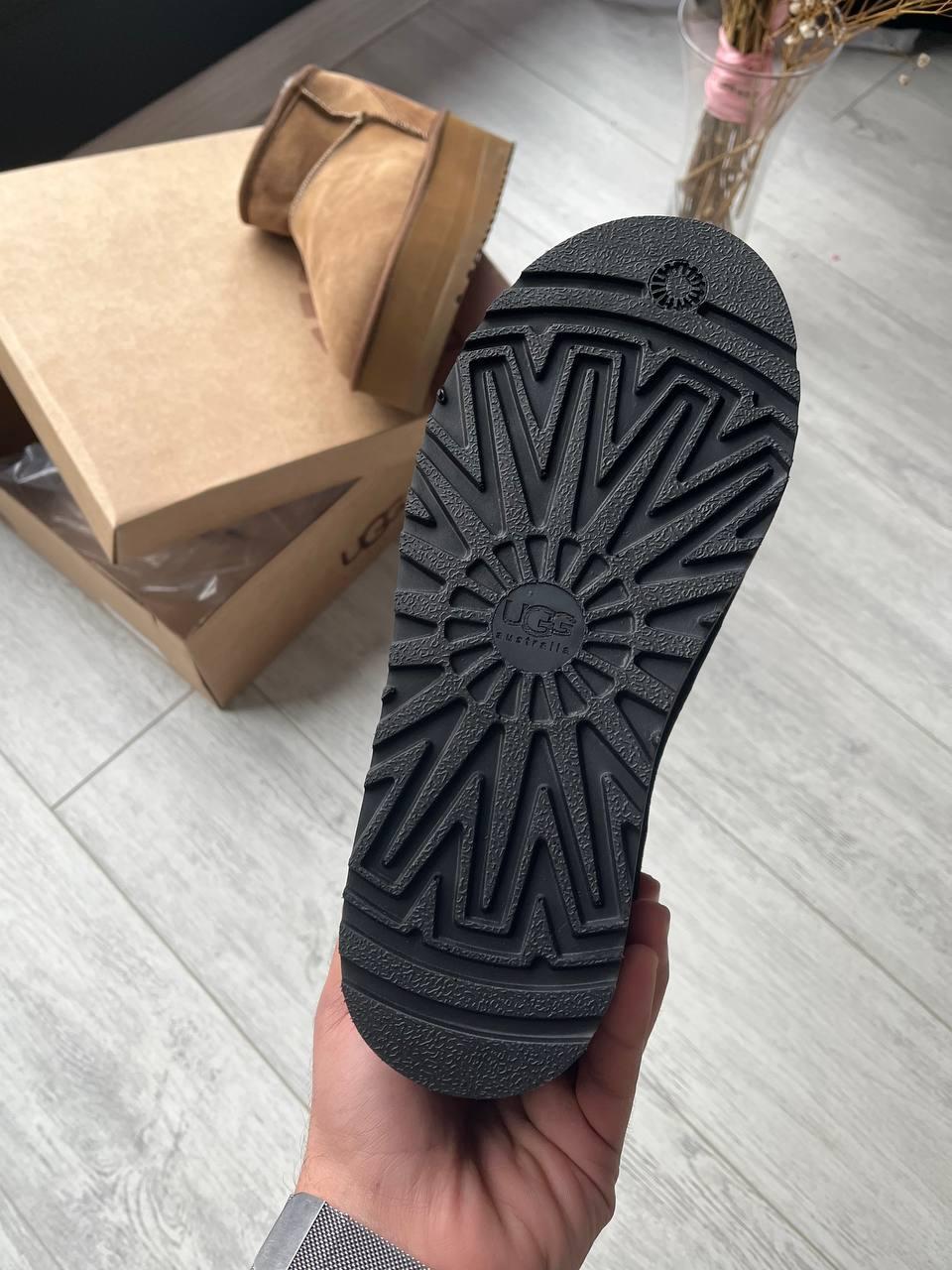 UGG Ultra Mini Platform Black