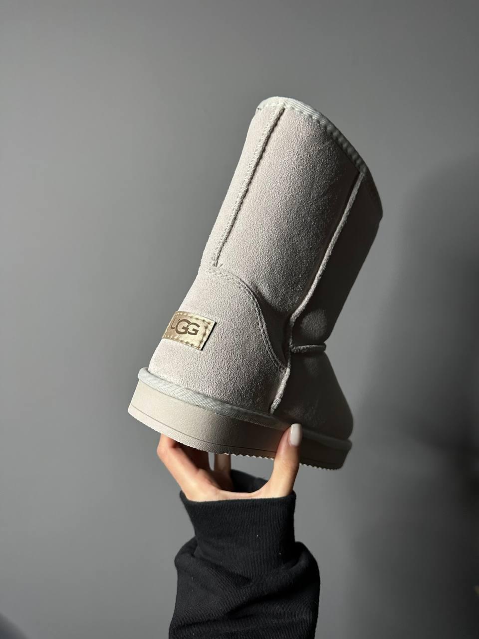 UGG Mid Milk Suede