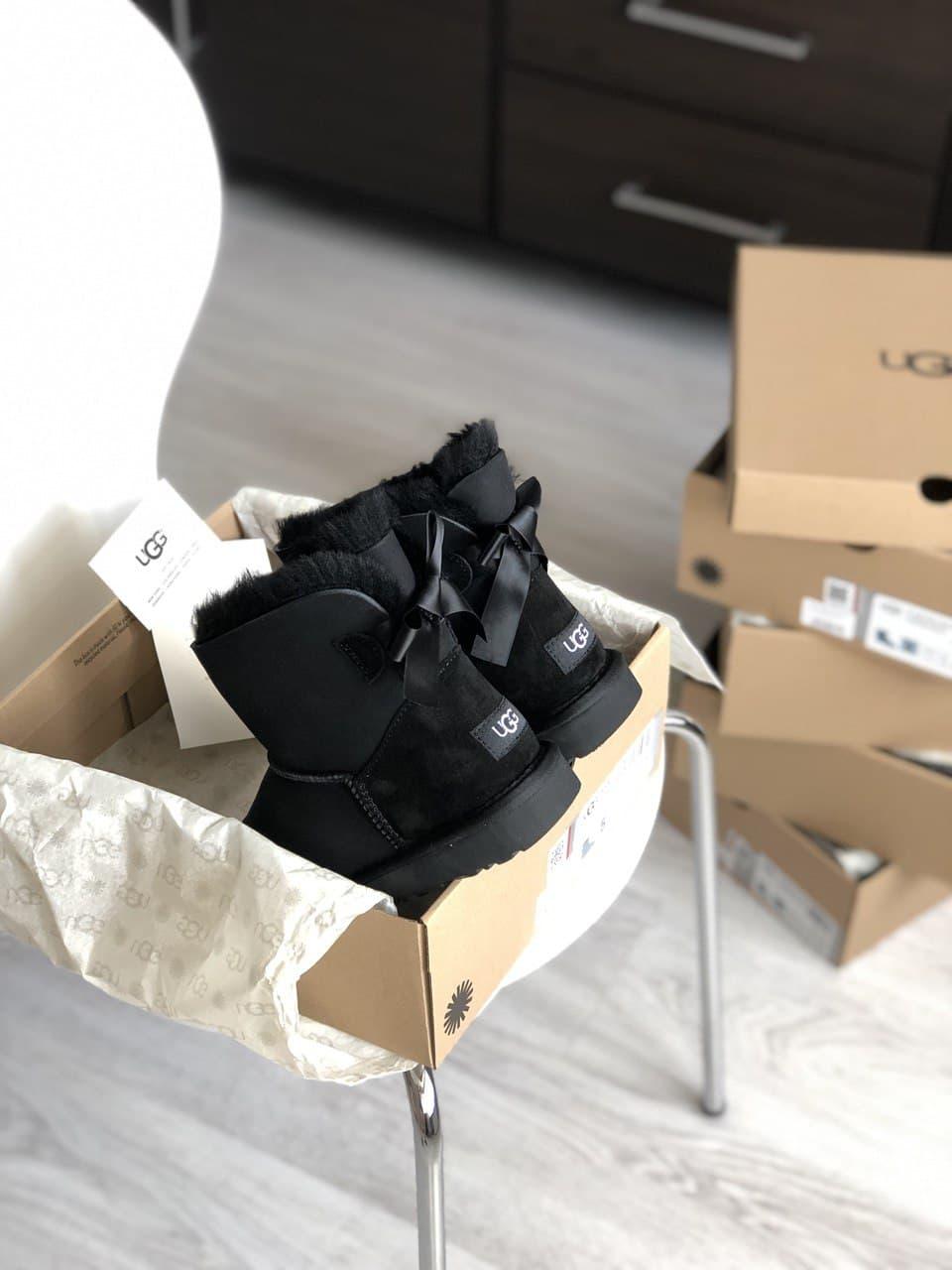 UGG Bailey Bow Black