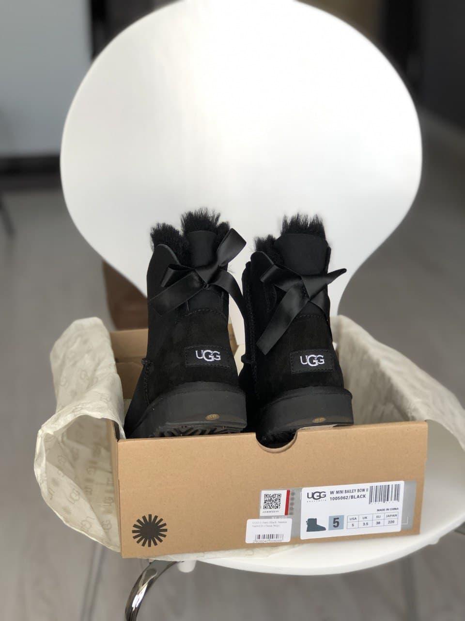 UGG Bailey Bow Black