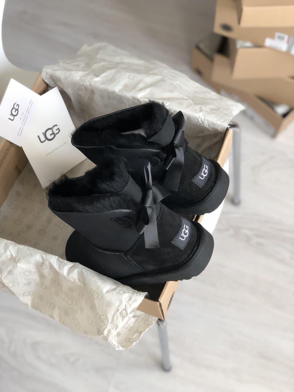 UGG Bailey Bow Black