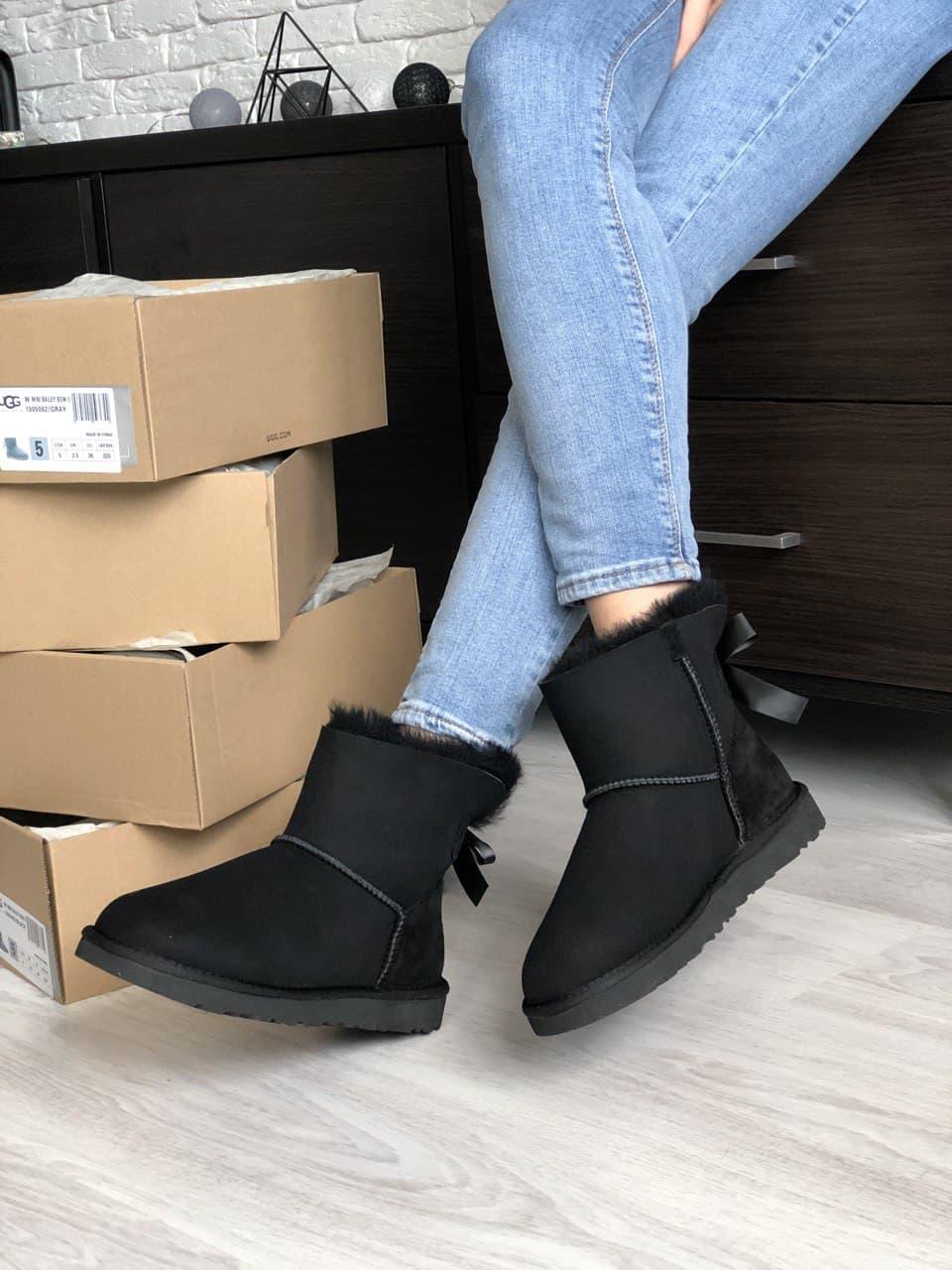 UGG Bailey Bow Black
