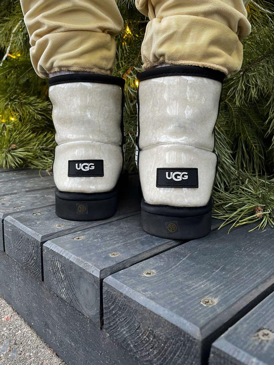 Ugg Classic Clear Mini Natural Black