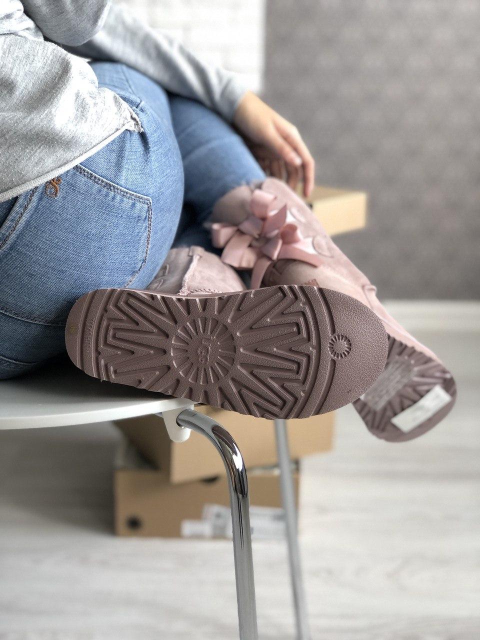 UGG Bailey Bow 2 Dust