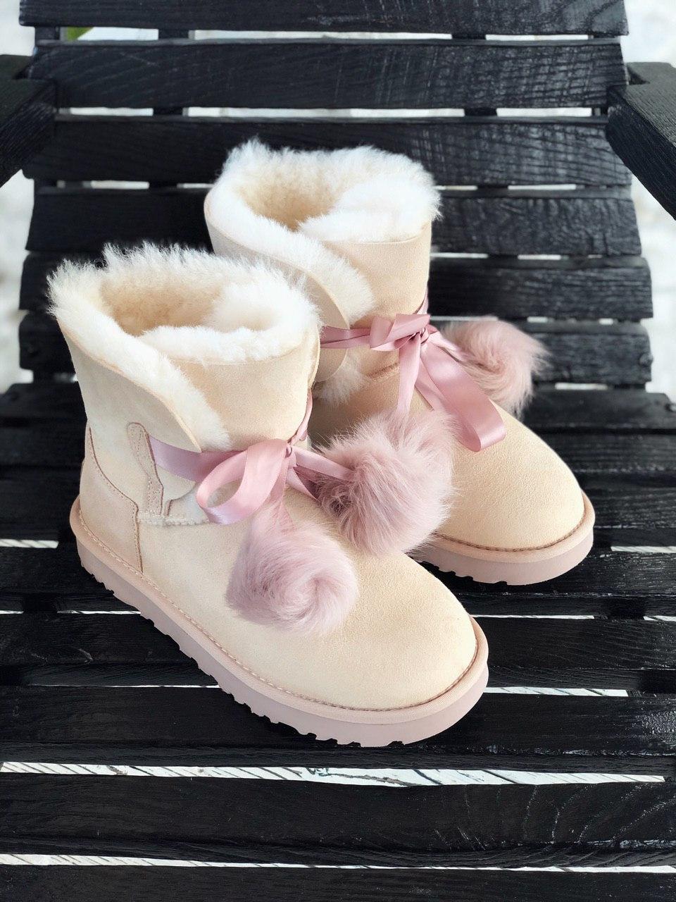 UGG Gita Powder Pink Suede v2
