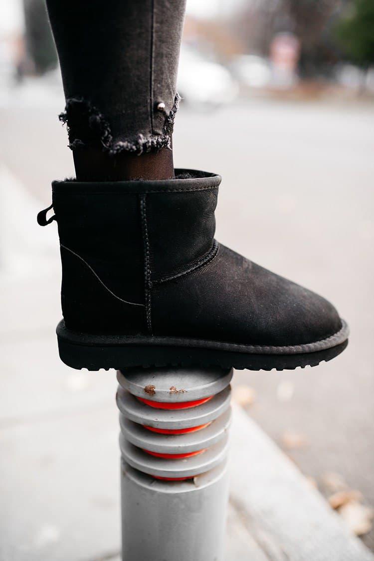 UGG Classic Mini Black 2