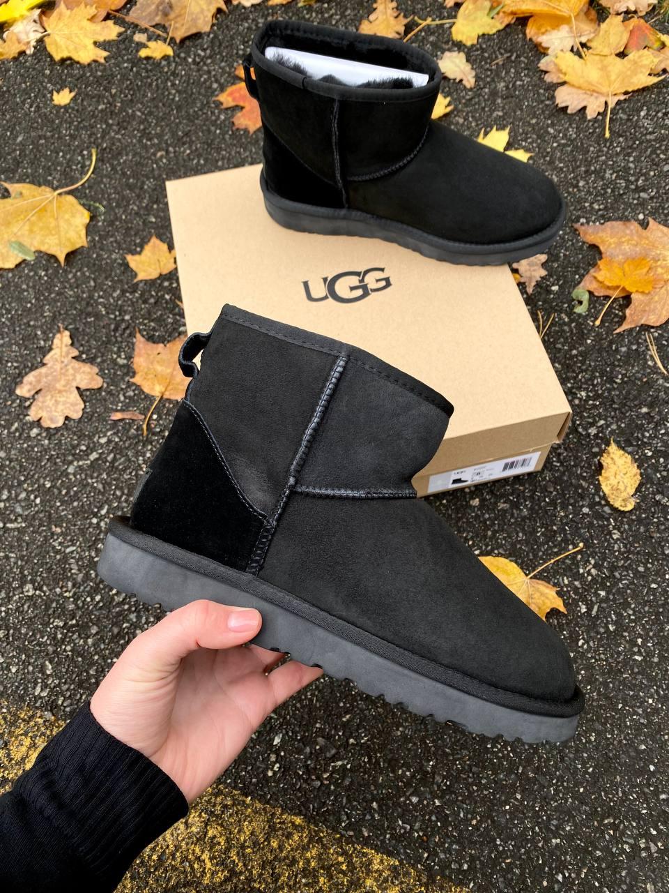UGG Classic Mini Black