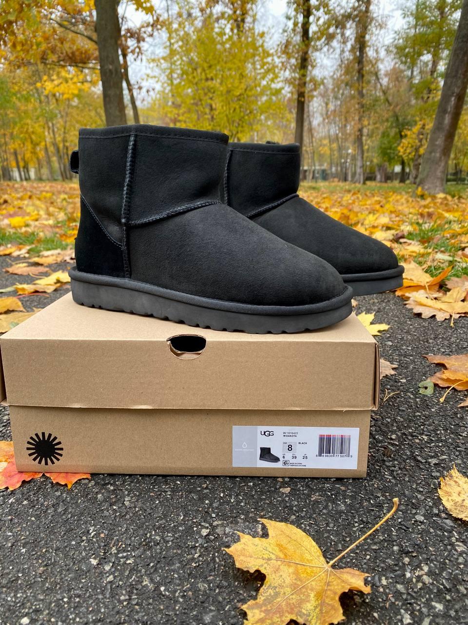 UGG Classic Mini Black