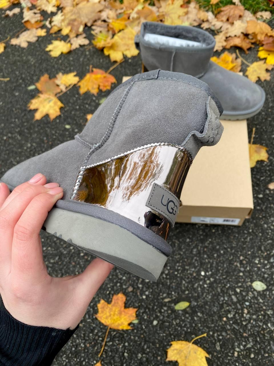 UGG Mini Grey Metallic v2