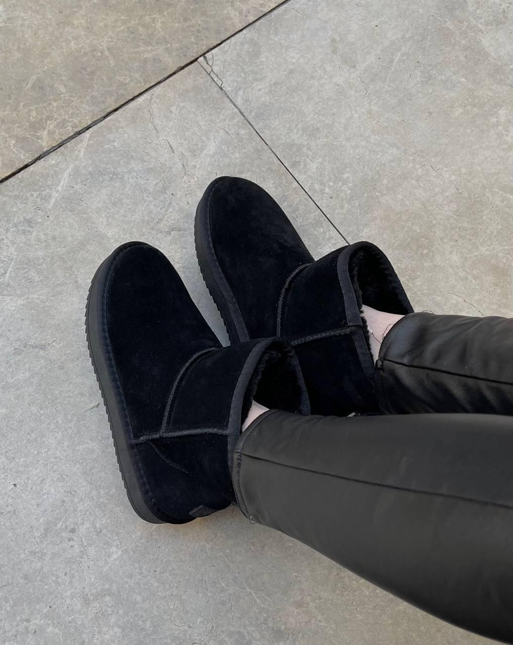 UGG Classic Black