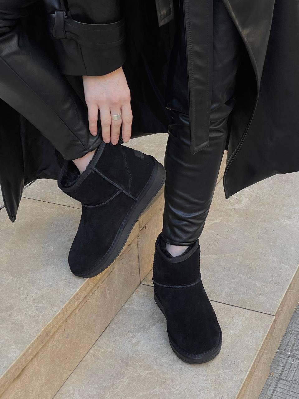 UGG Classic Black