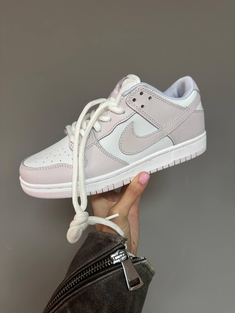 Nike SB Dunk Low Light Pink